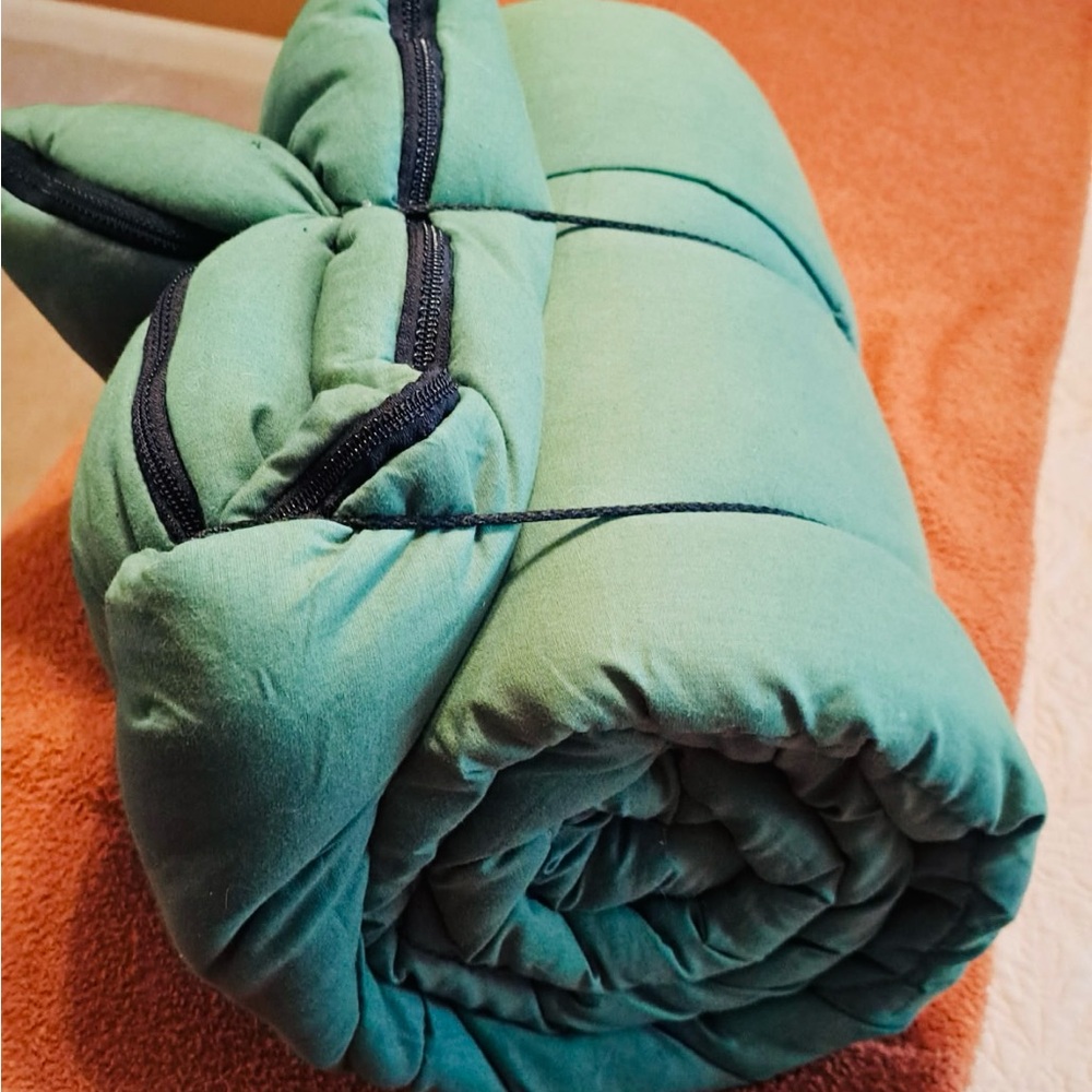 Coleman Camping Sleeping Bag Green Rectangular Cabin Camp Sleepover 33” x 75”